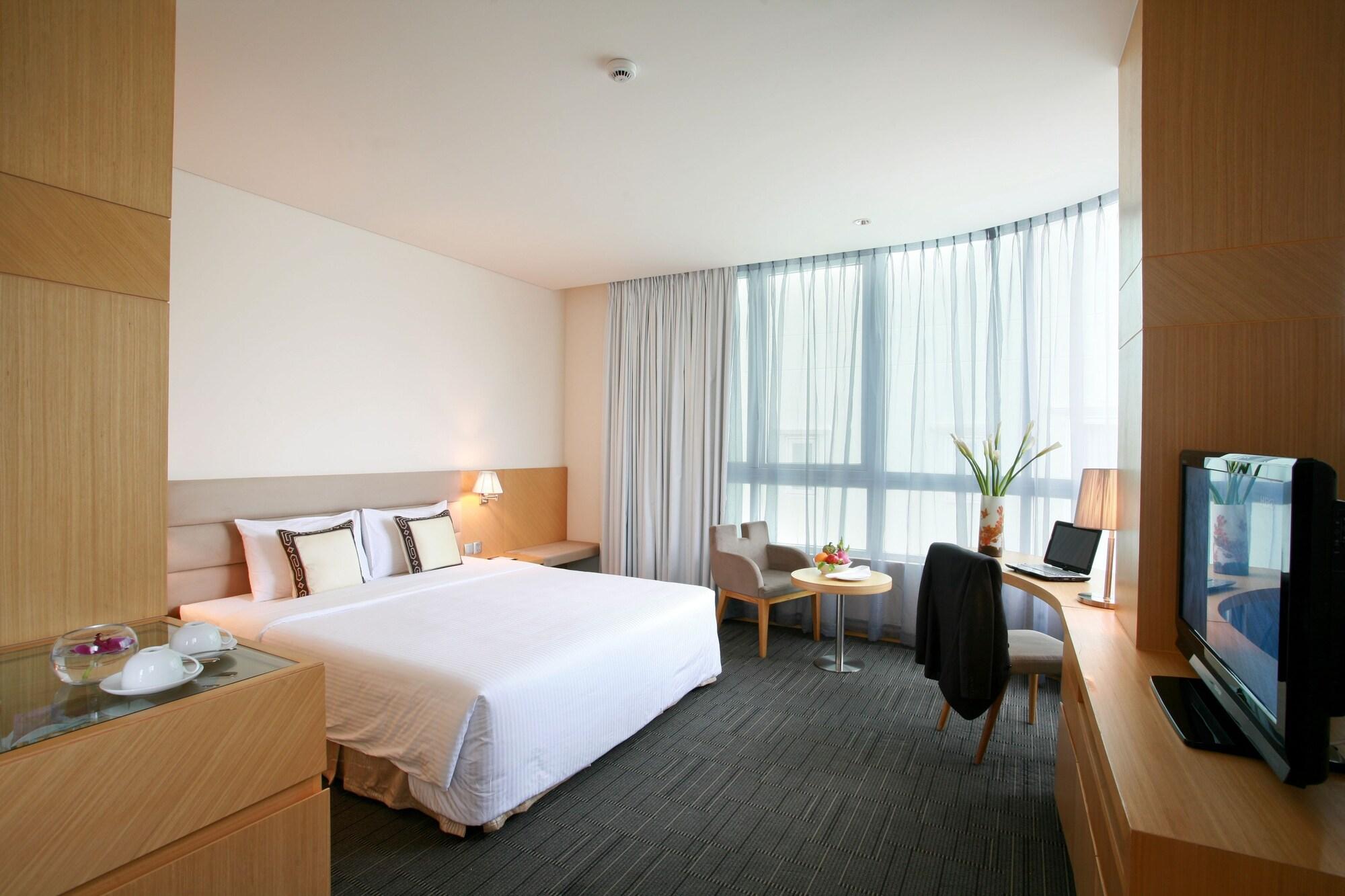 Liberty Saigon Centre Отель 4*